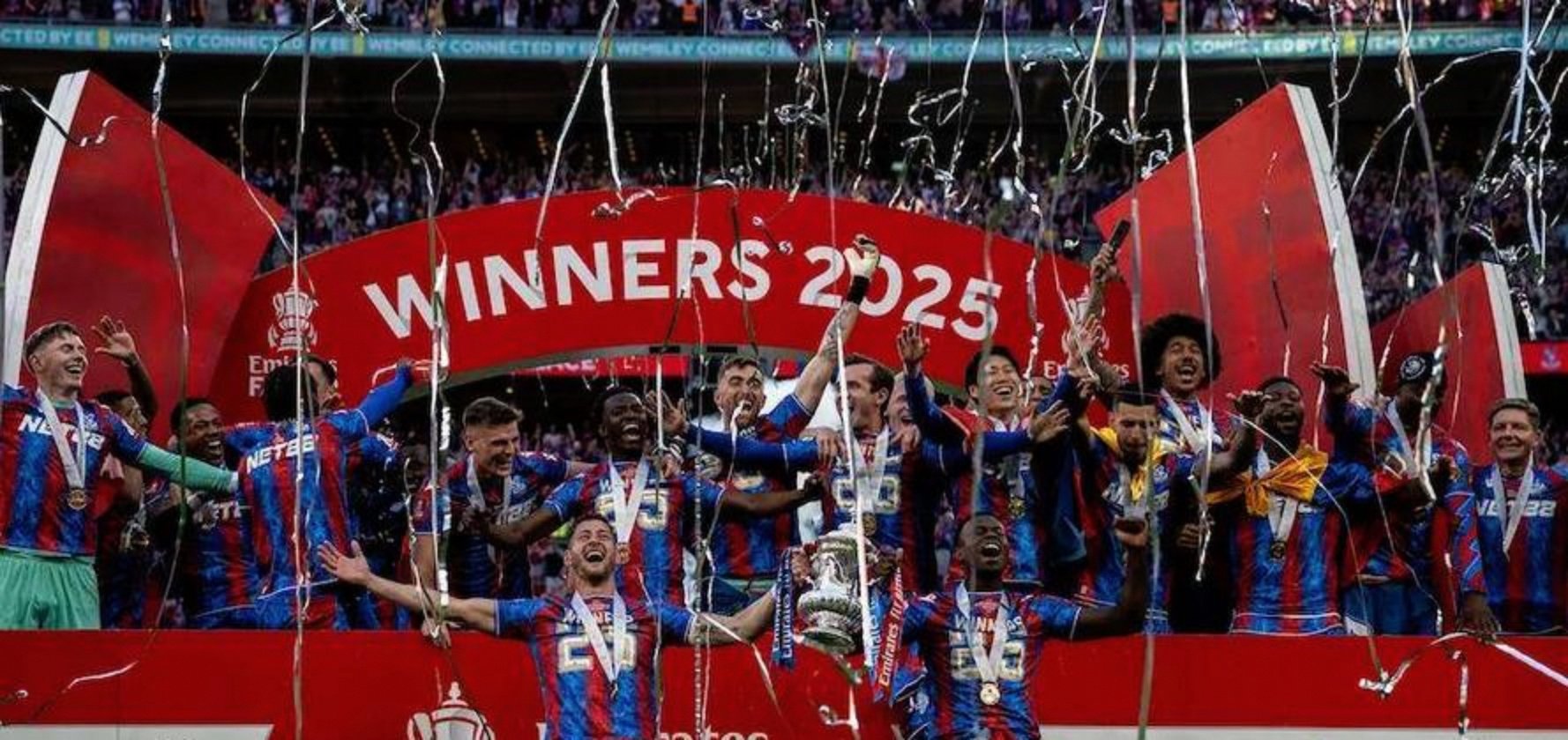 kaiyun app-埃弗顿挺身而出，期待英超积分榜迎来转机！()  第1张