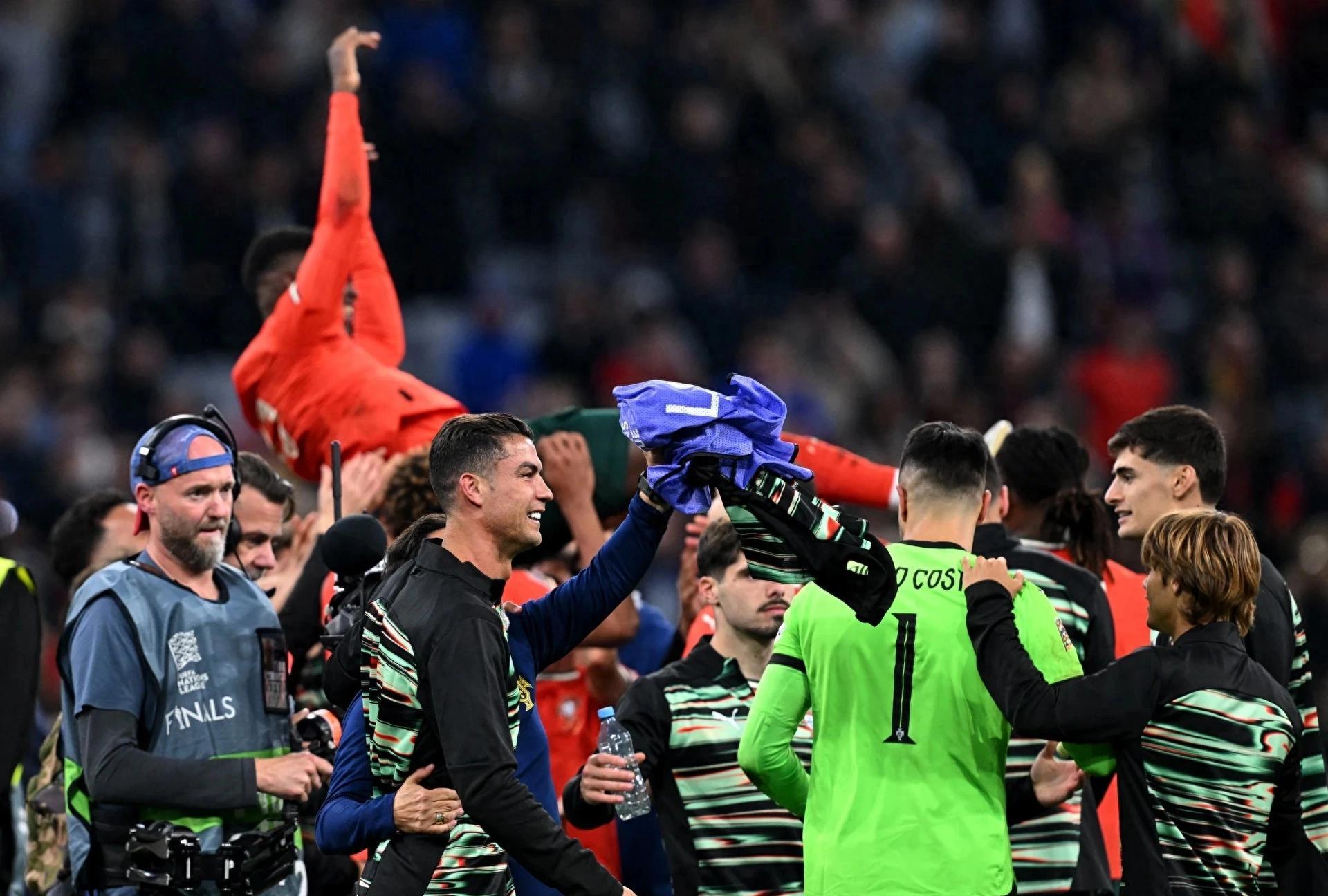 开云体育官网-苏超刷新中国业余足球赛事上座纪录  第1张