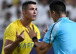 开云官方在线入口-比赛中发生争议，裁判判罚引发观众热议()  第1张