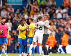 开云体育app-拿坡里逆袭成功，逃离降级区威胁()  第1张