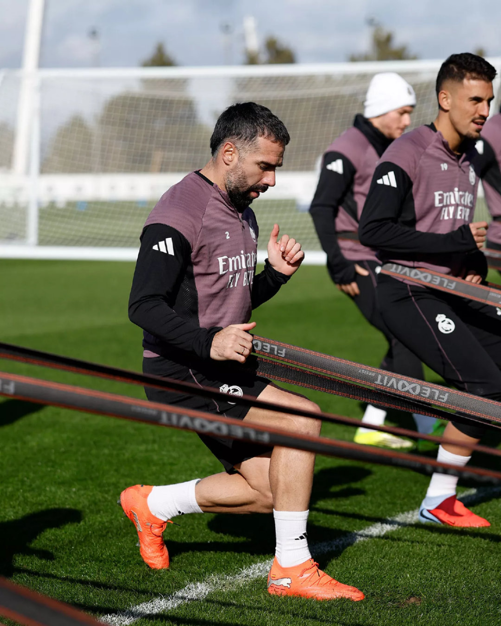 kysports-皇马全队备战欧冠，冲刺西甲头名()  第1张