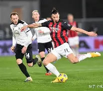 kaiyun sports-罗马前锋飒爽登场，助球队轻松击败对手()  第1张