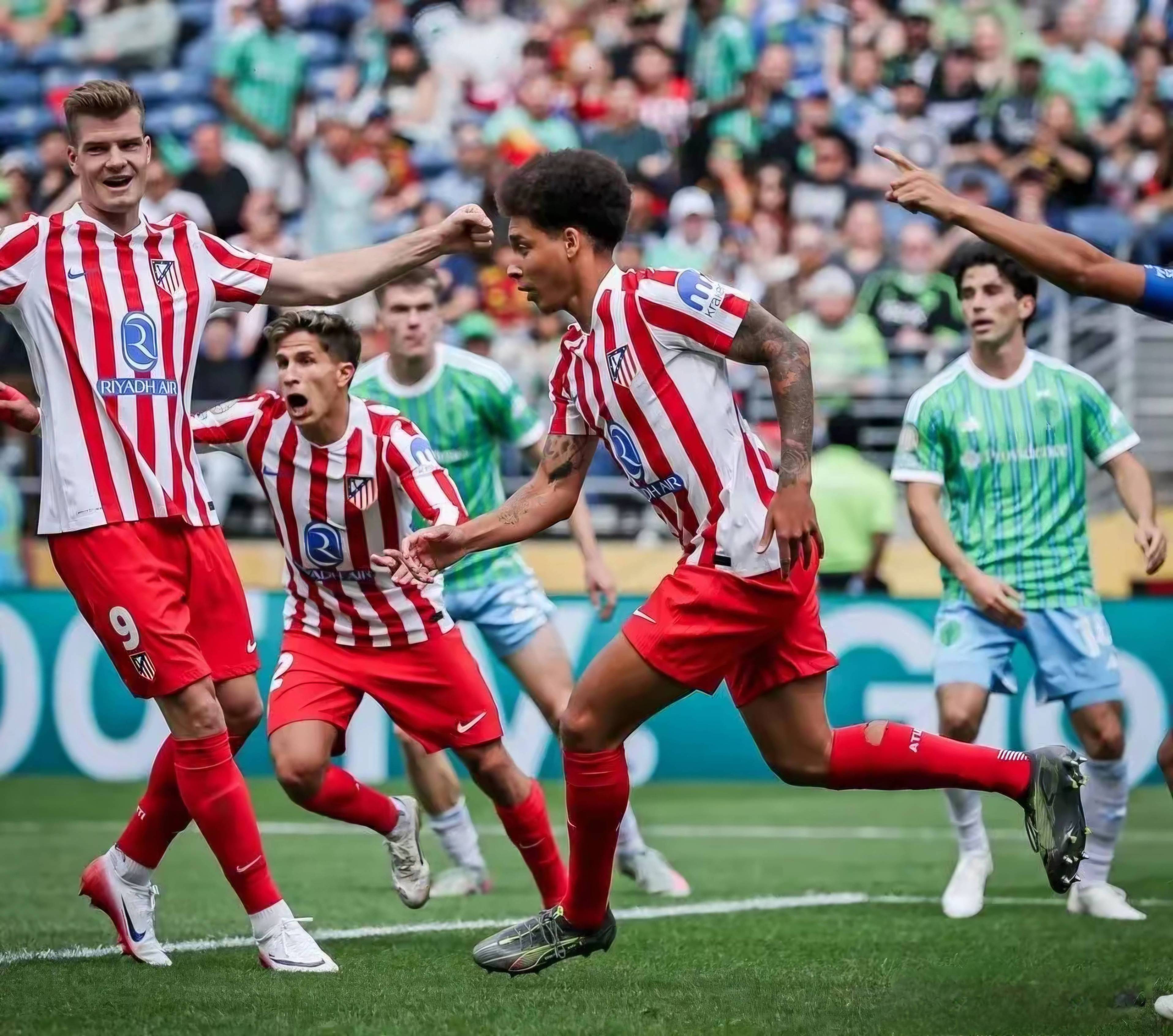 开云体育登录-阿森纳攻击线火力全开，轻松获胜()  第2张