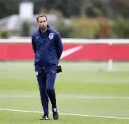 开云网页版-激情澎湃！欧国联赛精彩绝伦，燃情上演(战乱难挡球迷观看欧洲杯的热情)  第1张