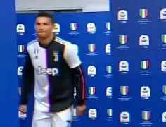 开云体育入口-汉堡队长带头破门，助球队取得胜利()  第1张