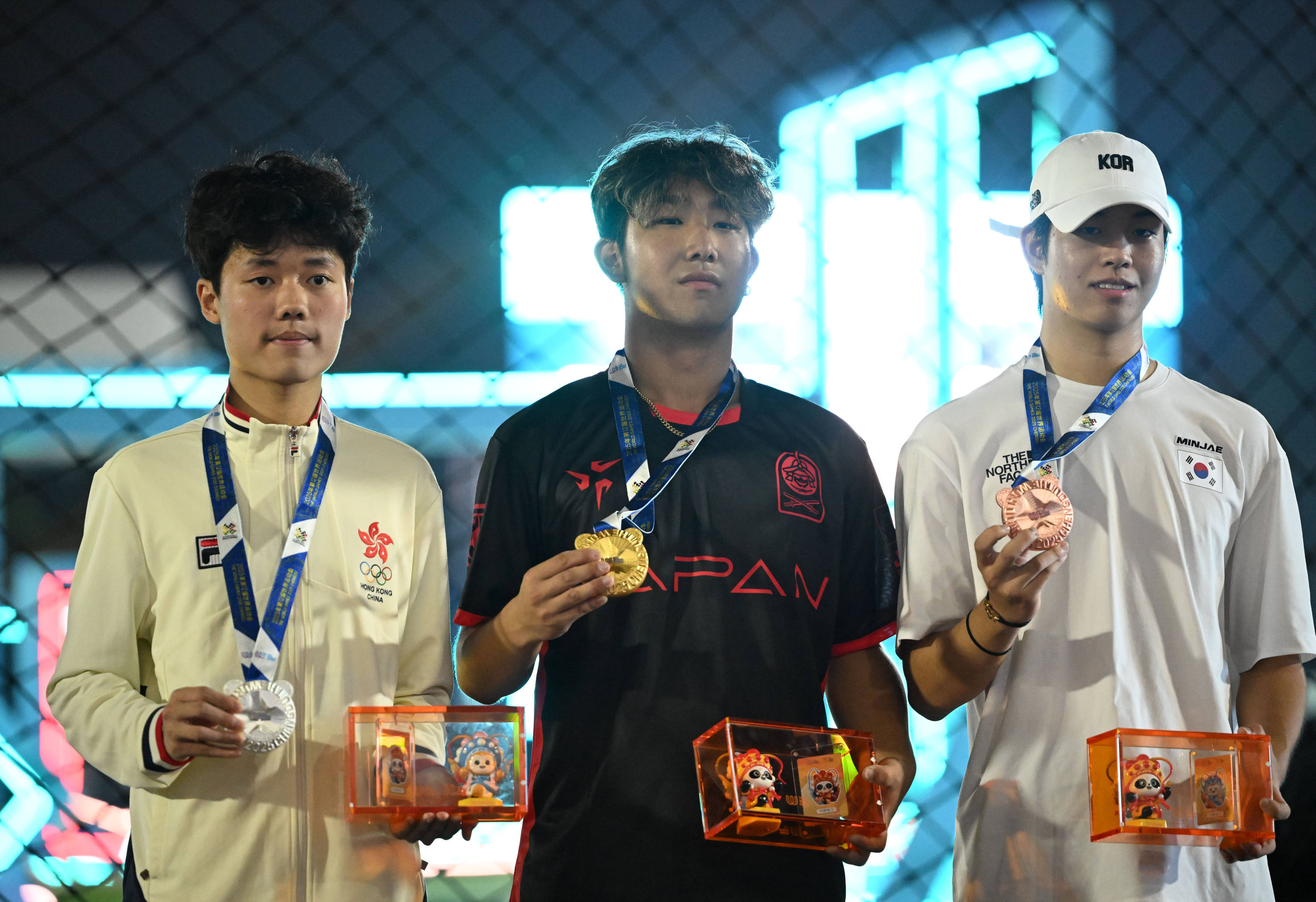 开云体育app-日本选手受伤，退出比赛()  第2张