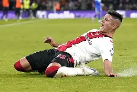 开云-阿尔法队主力中场受伤，对球队影响较大()  第2张