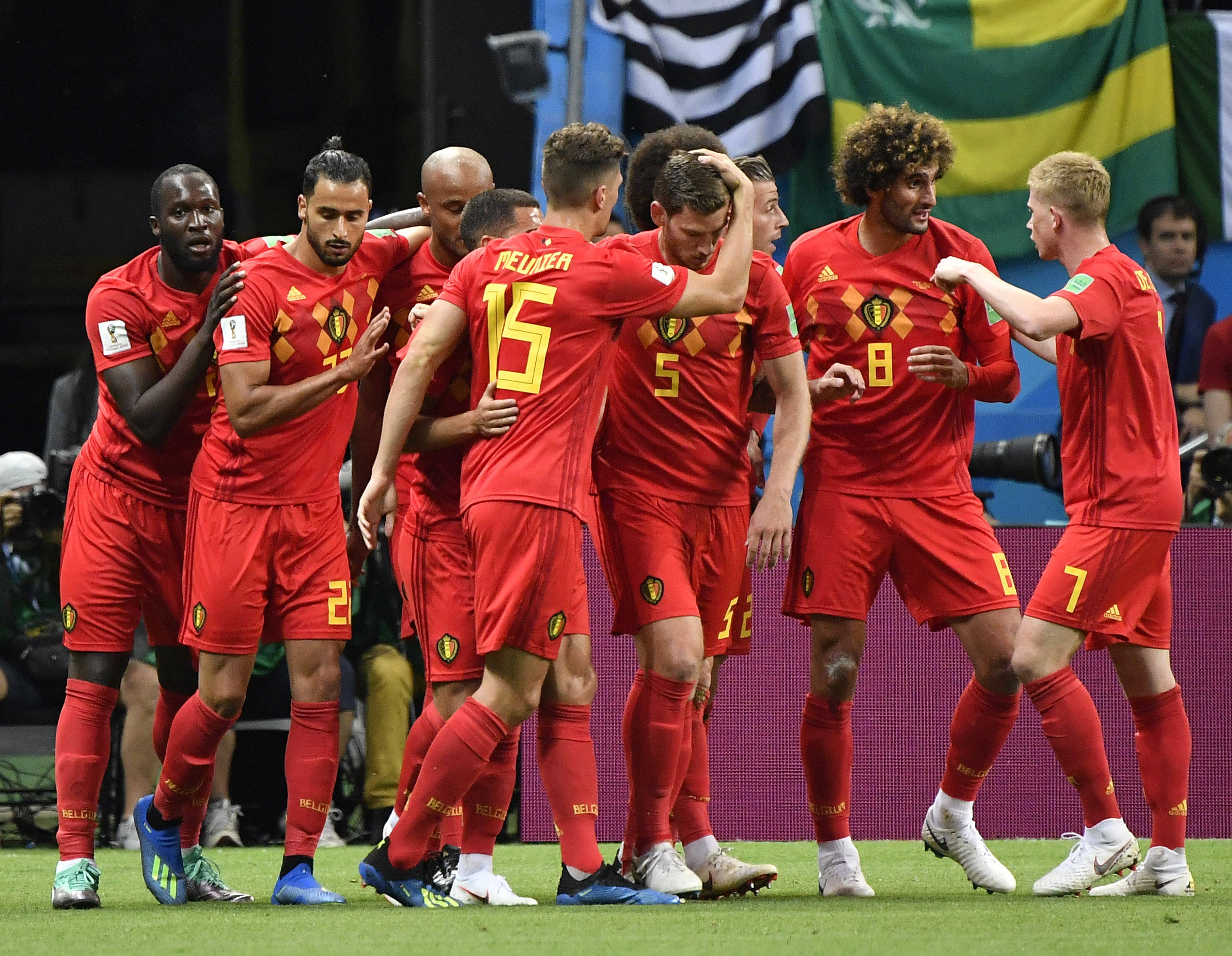 开云体育app-欧洲足球赛事争夺激烈，各队斗志昂扬向上冲()  第1张