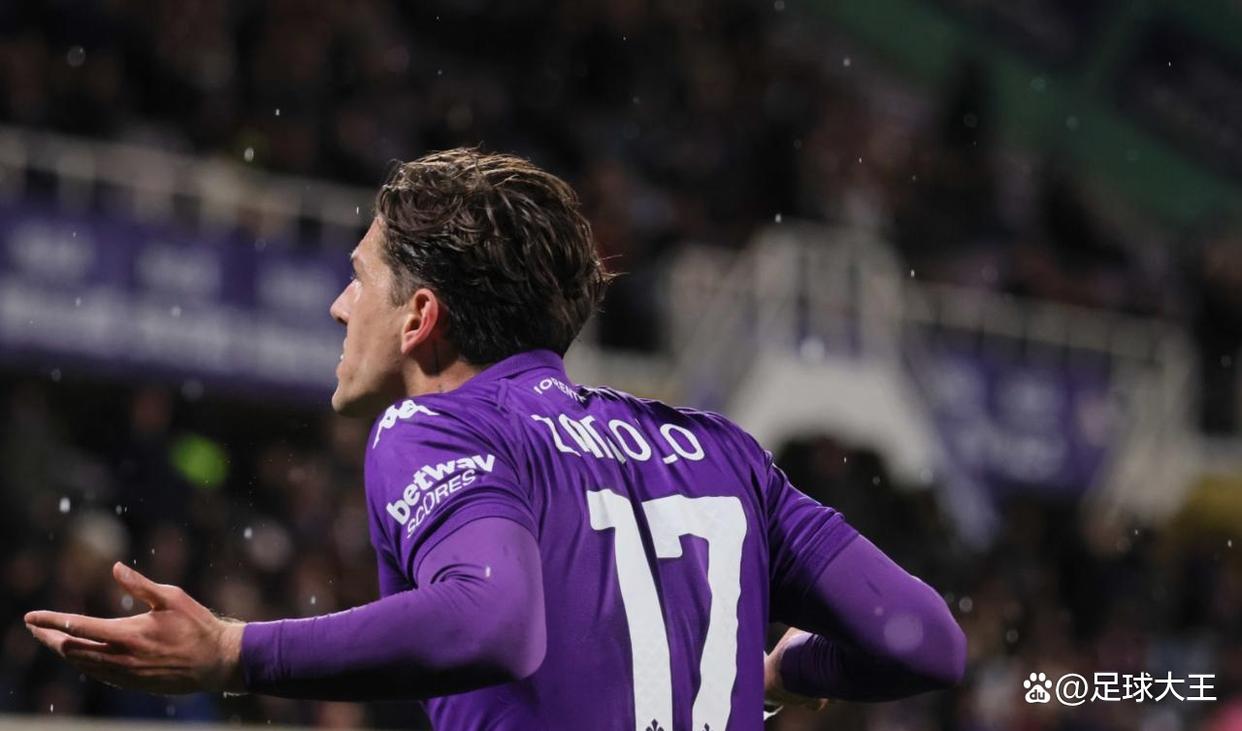 开云体育sports-佛罗伦萨中场在比赛中受伤，或将缺席下一场()  第2张